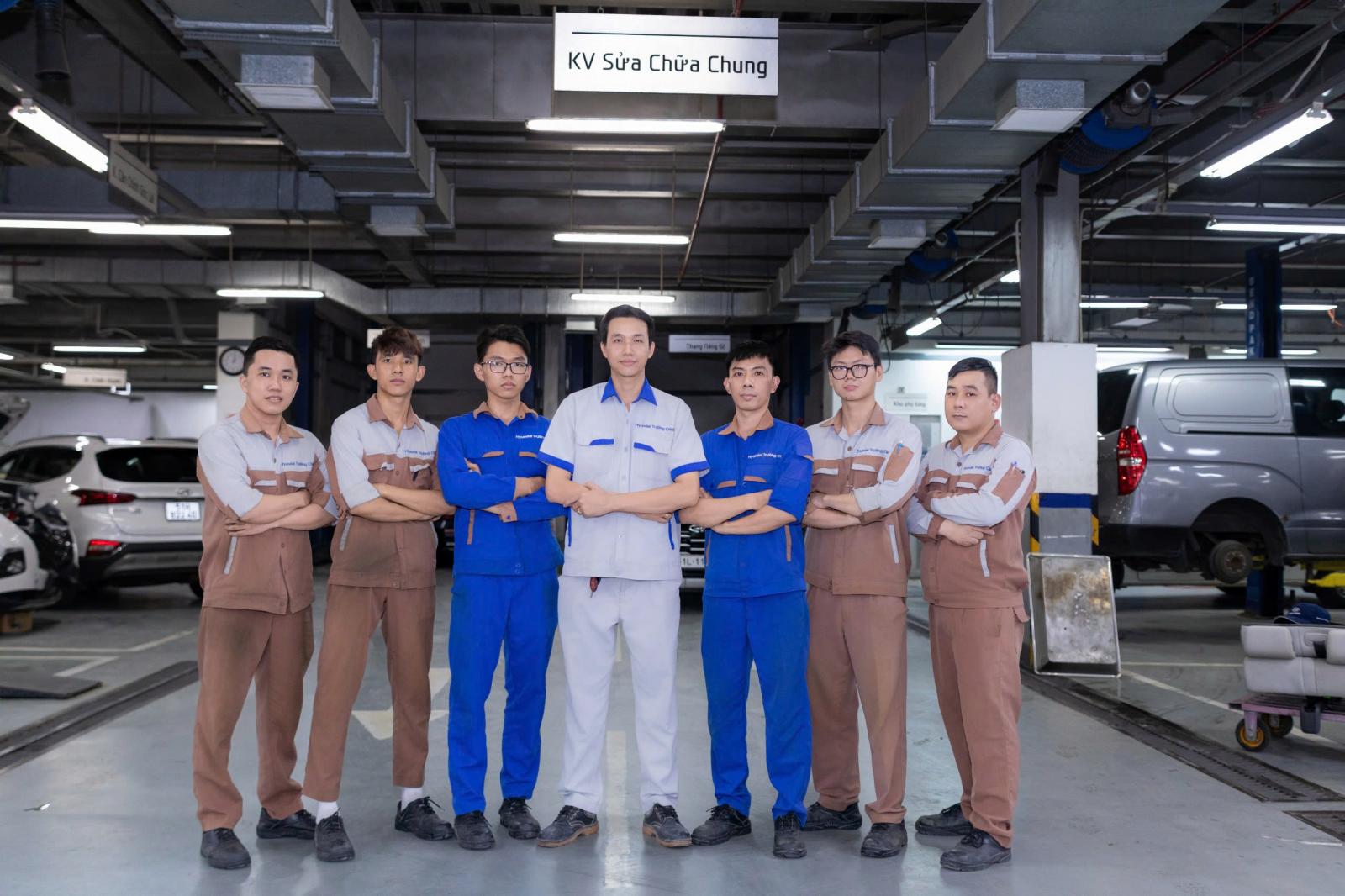 Hình ảnh khách đông