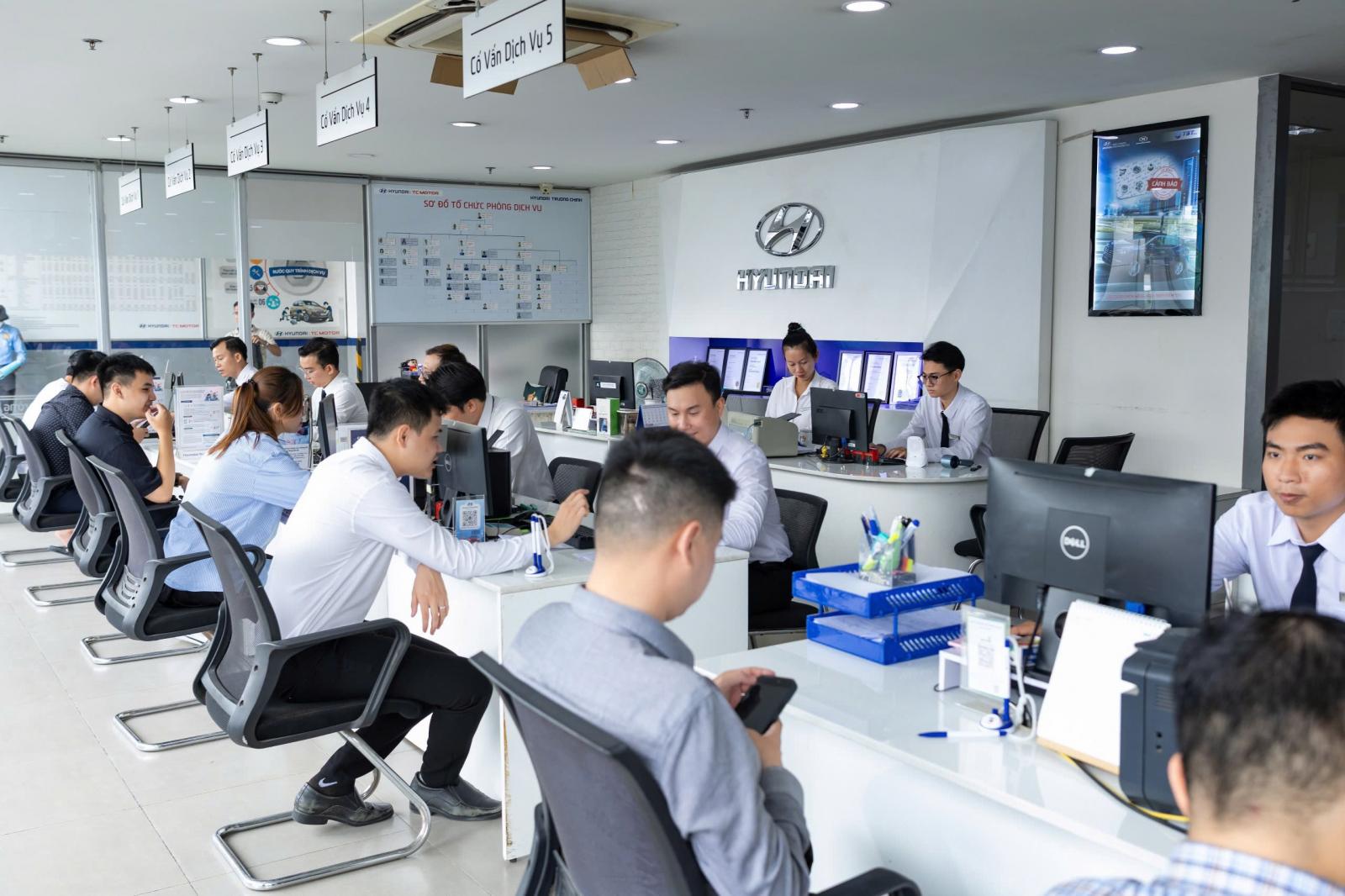 Hình ảnh khách đông