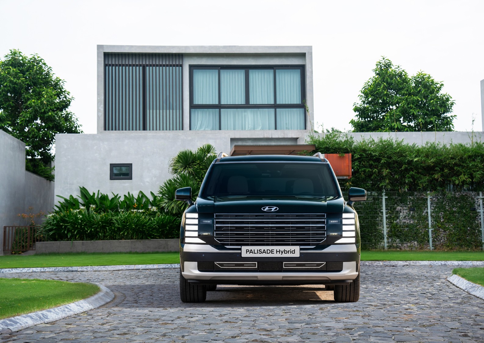 HYUNDAI THÀNH CÔNG VIỆT NAM CHÍNH THỨC CÔNG BỐ GIÁ BÁN CỦA HYUNDAI PALISADE HYBRID HOÀN TOÀN MỚI
